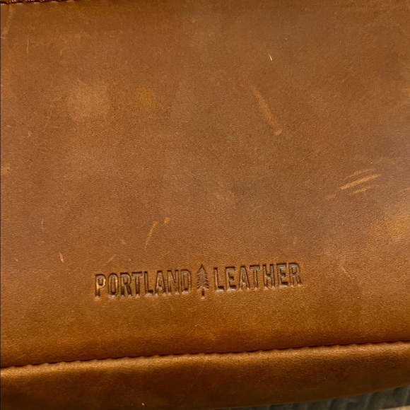 Portland Leather Goods Scarlett Sling in Dakota - Picture 8 of 10